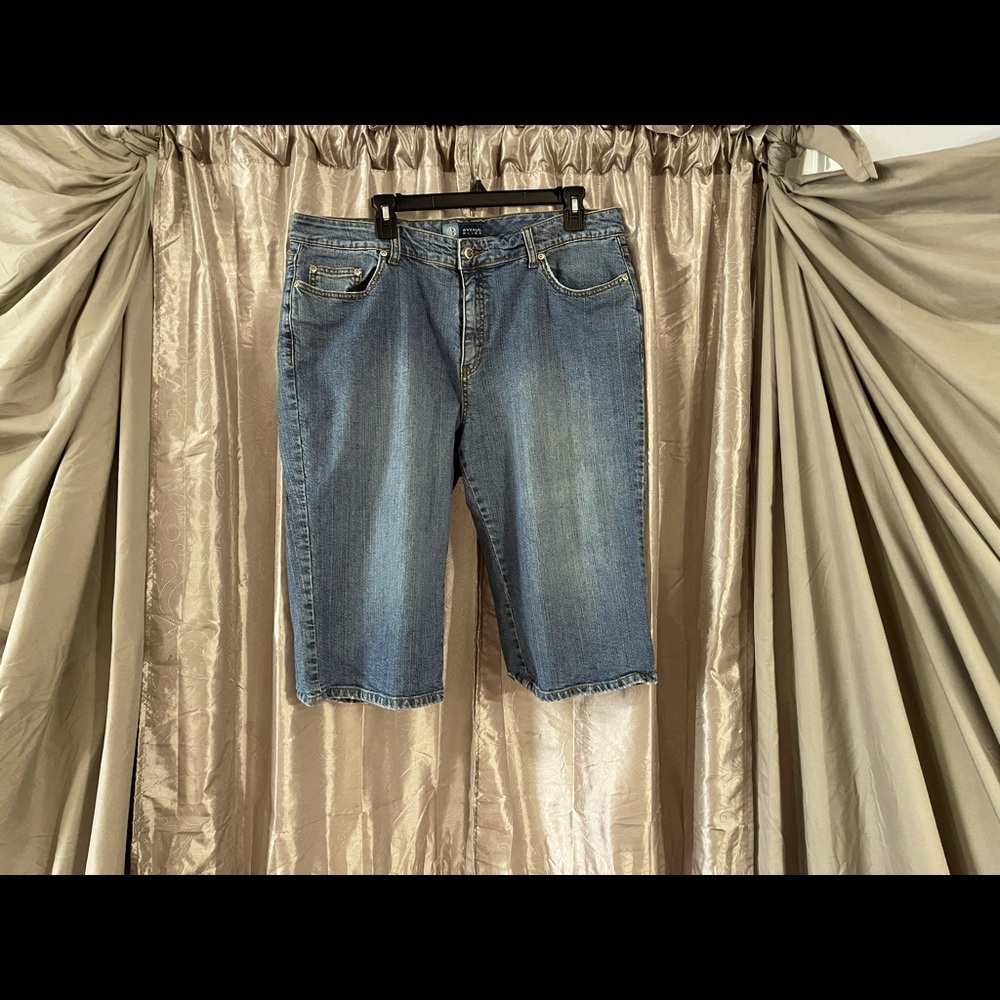 Capri Jeans